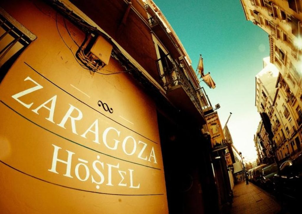 Be Zaragoza Hostel